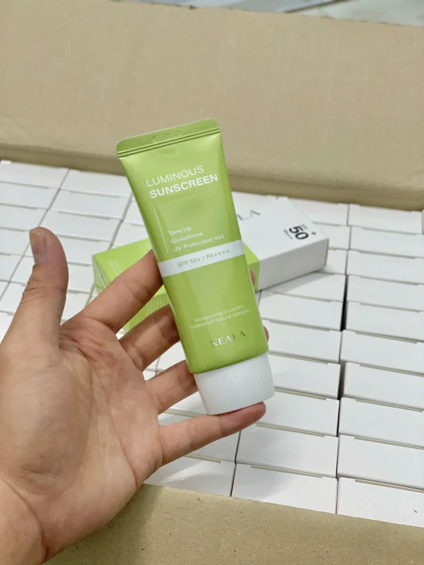 kem-chong-nang-neala-luminous-sunscreen-spf50-2